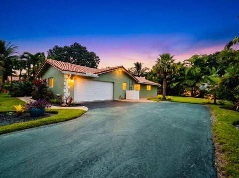 Tiny photo for 10850 NW 33RD Street, Coral Springs, FL 33065 (MLS # B26089615)
