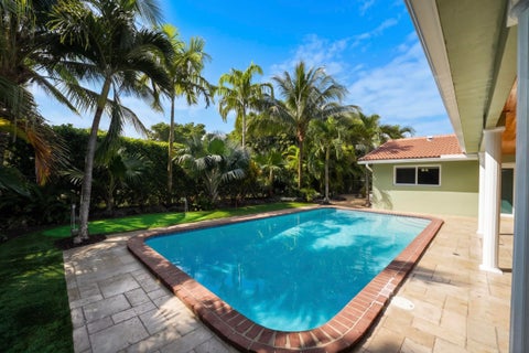 Tiny photo for 10850 NW 33RD Street, Coral Springs, FL 33065 (MLS # B26089615)