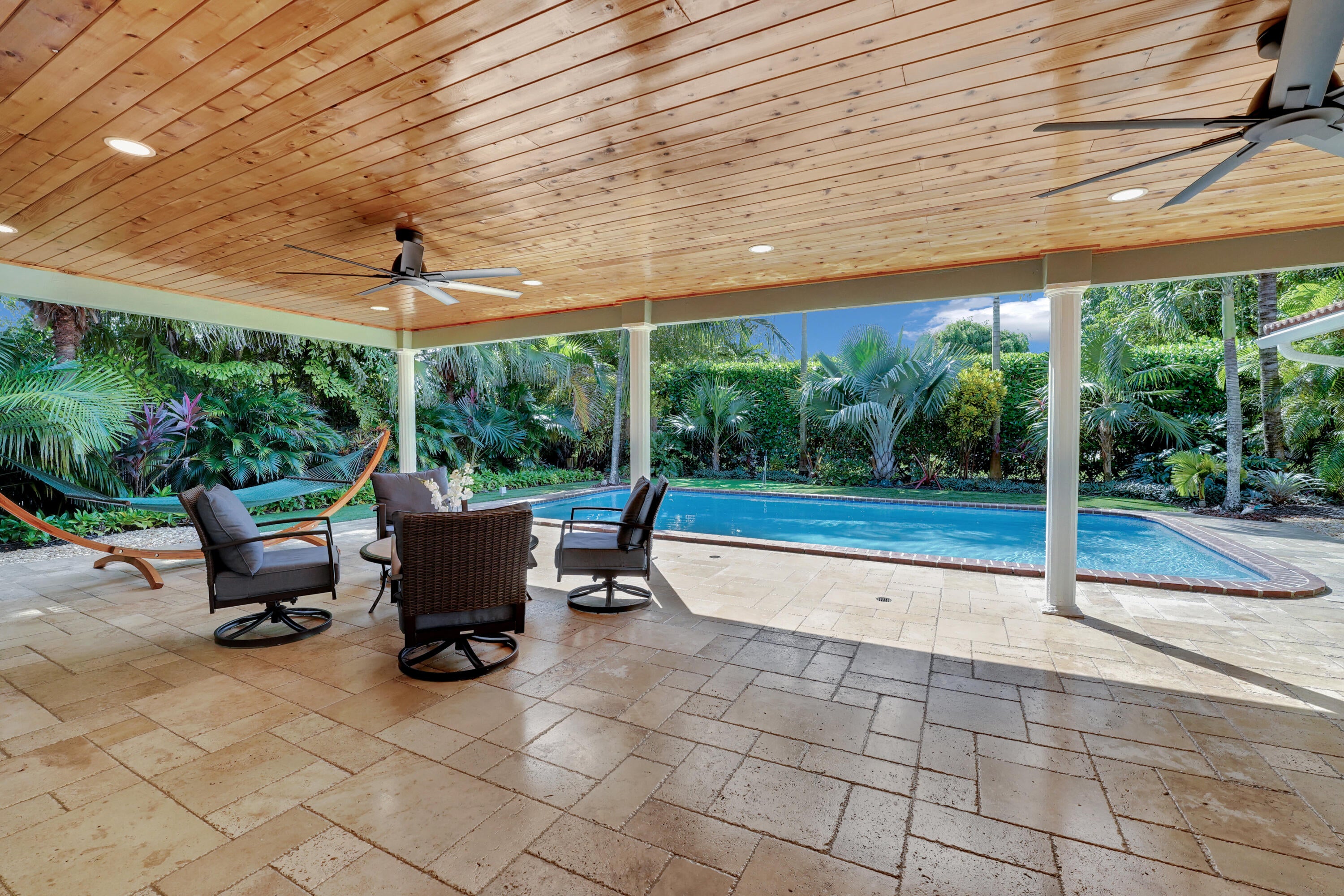 10850 NW 33RD Street