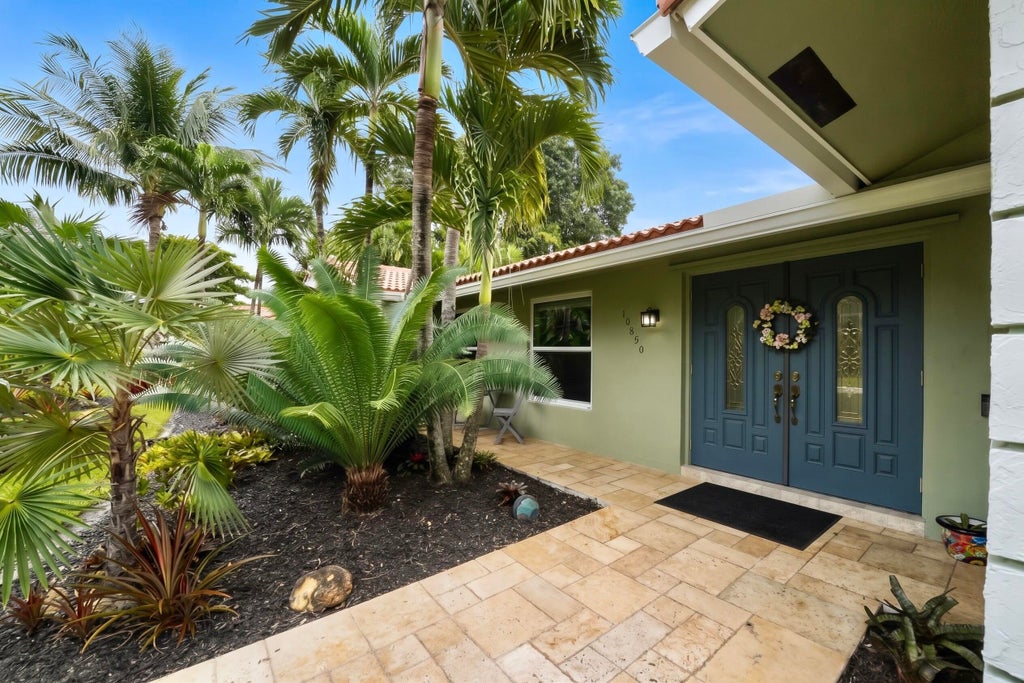 Photo of 10850 NW 33RD Street, Coral Springs, FL 33065 (MLS # B26089615)