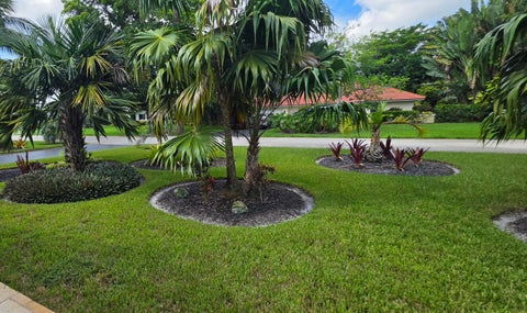 Tiny photo for 10850 NW 33RD Street, Coral Springs, FL 33065 (MLS # B26089615)