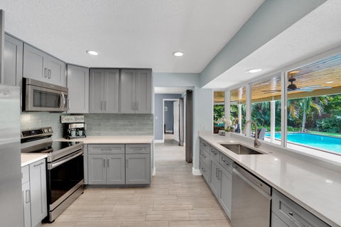 Tiny photo for 10850 NW 33RD Street, Coral Springs, FL 33065 (MLS # B26089615)