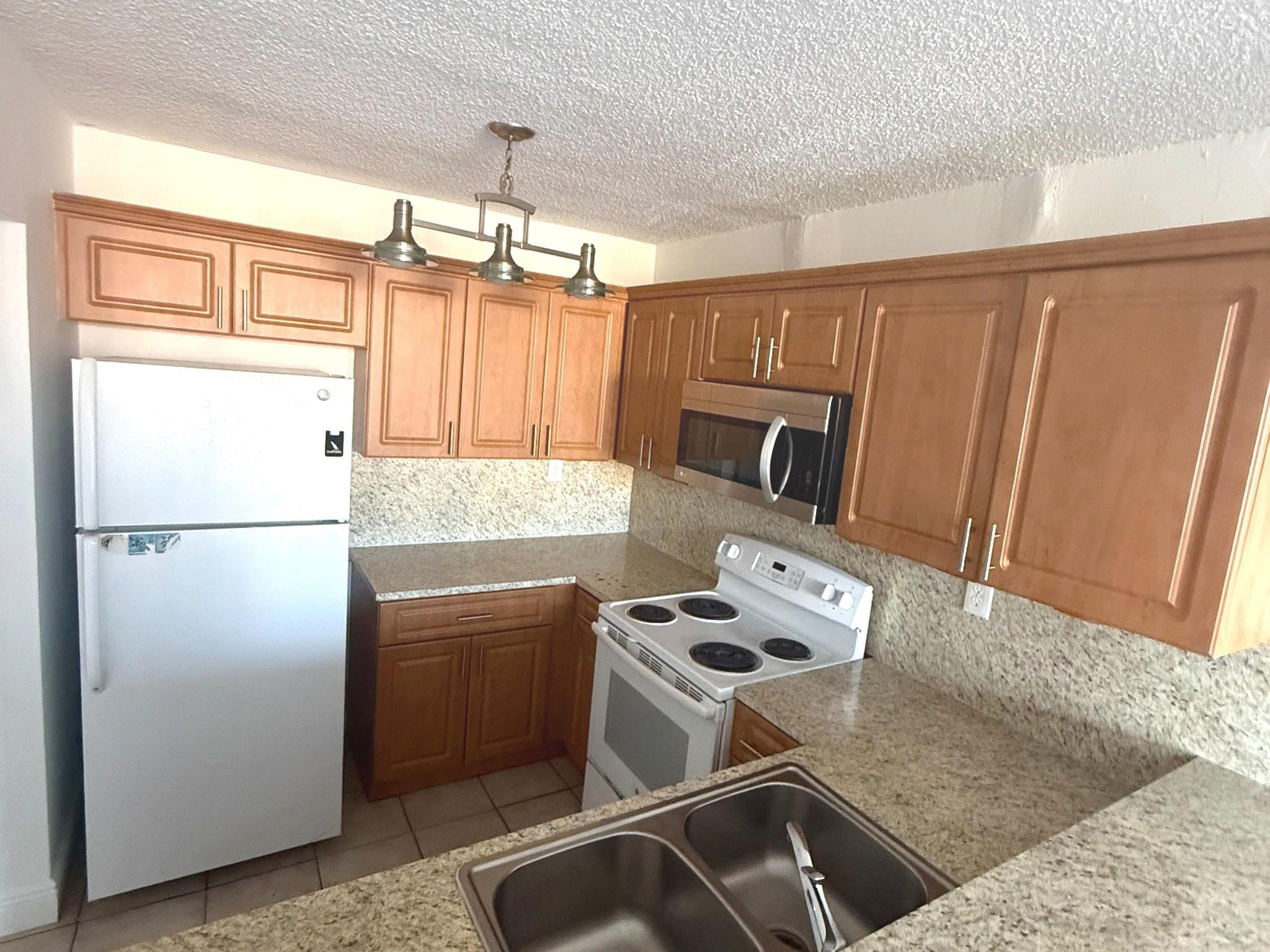 Fontainebleau Gardens Con - Residential Lease