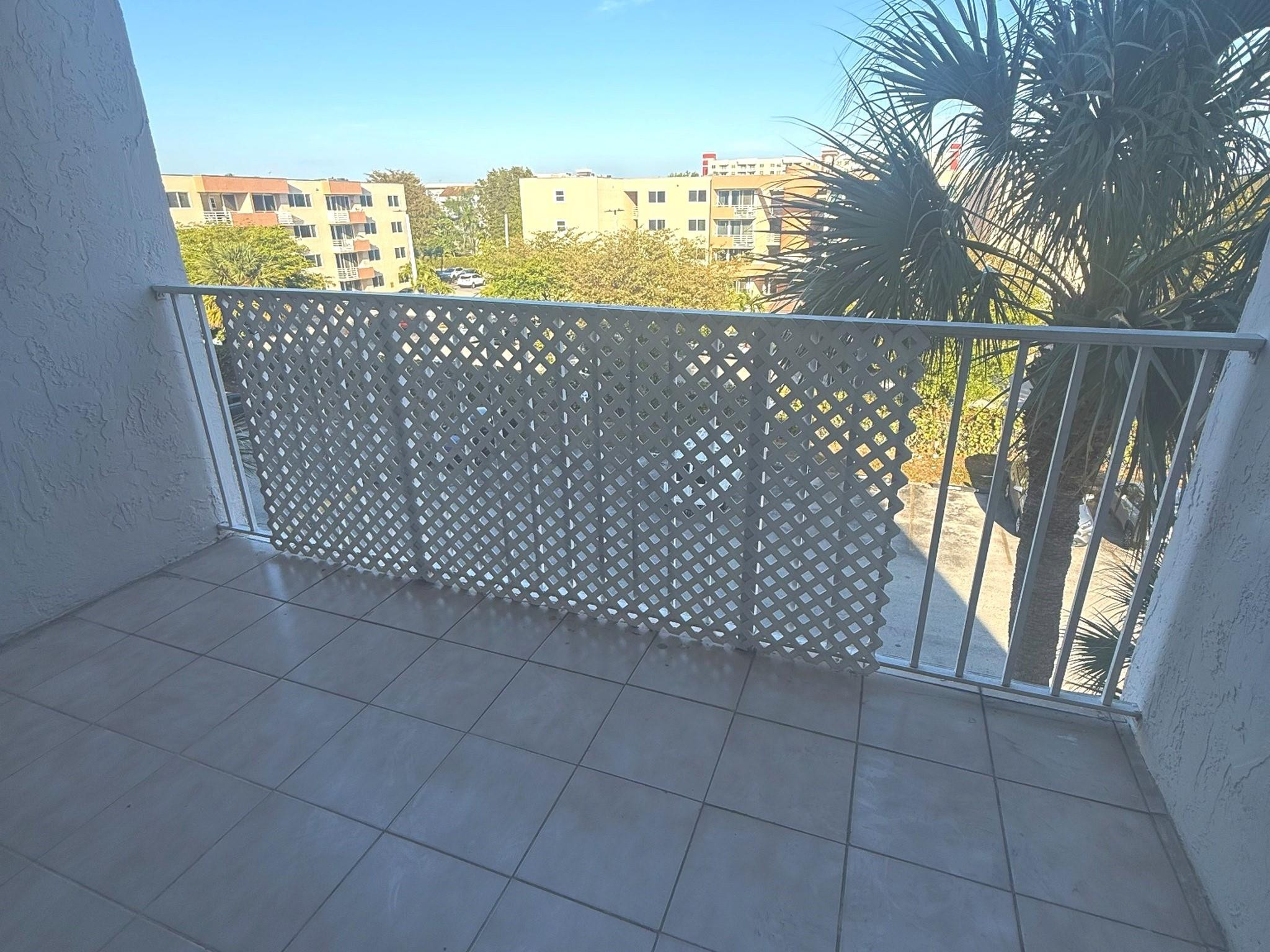 Fontainebleau Gardens Con - Residential Lease