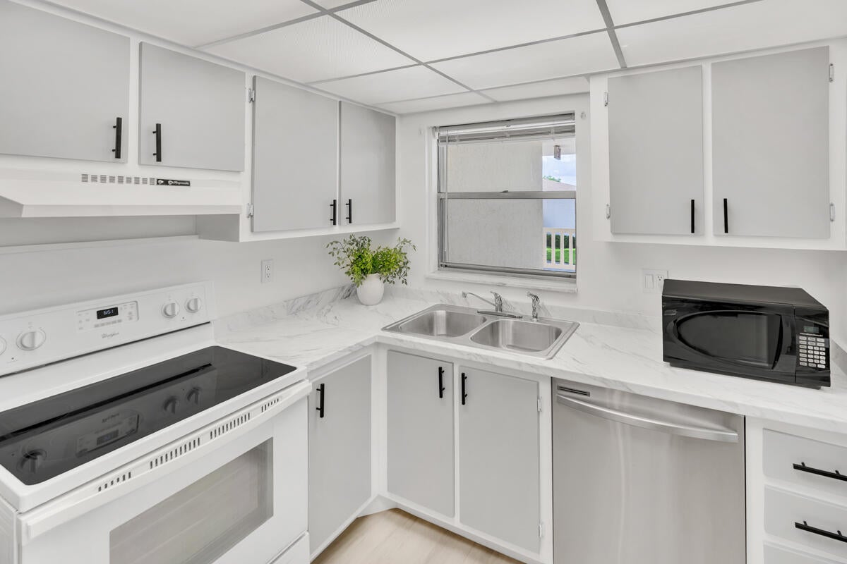 6800 Royal Palm Boulevard Unit 207F