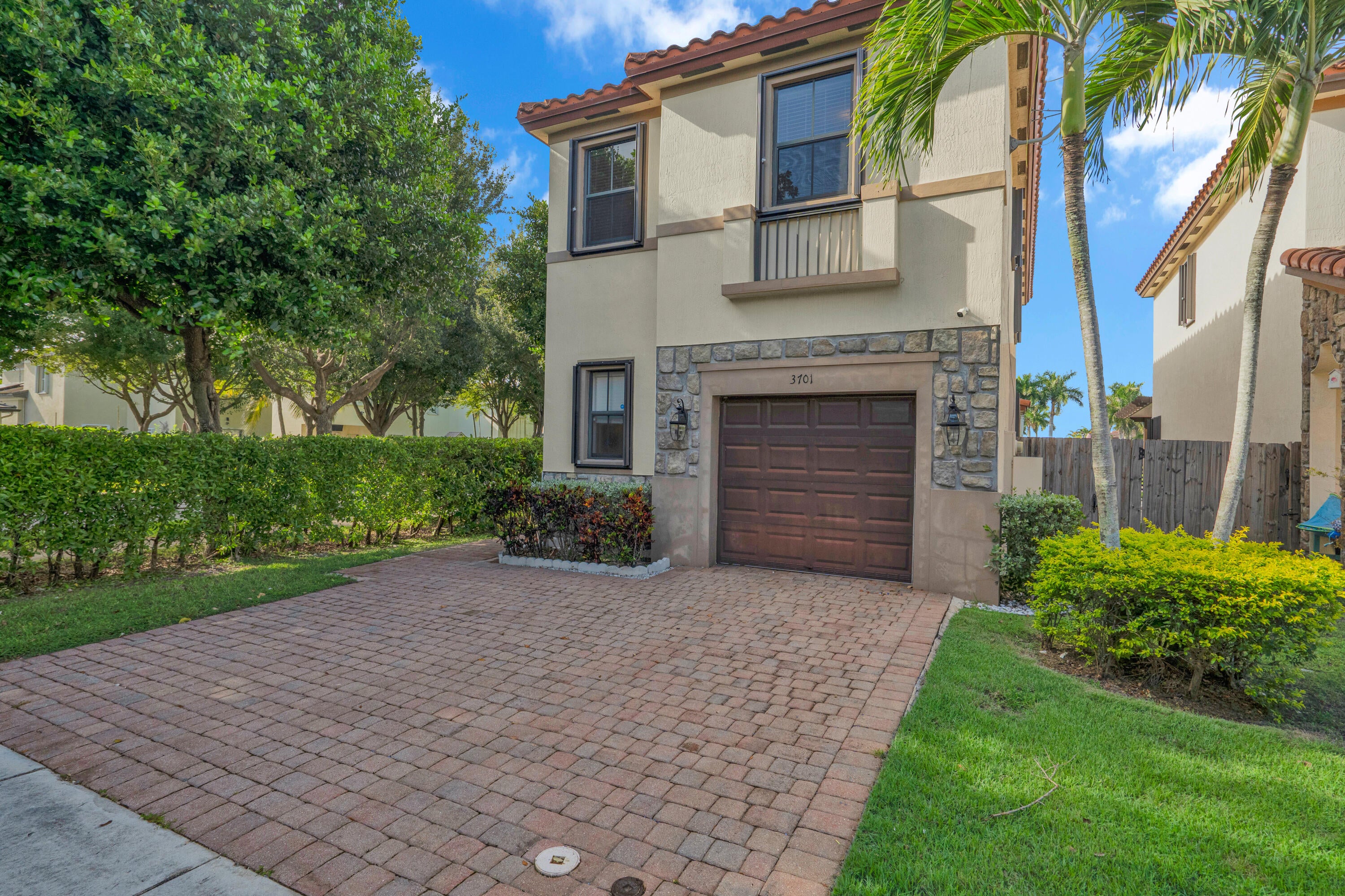 3701 NE 2nd Street, Homestead, FL, 33033/$459,000 2 3701 NE 2nd Street