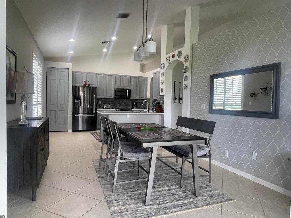 AVALON ESTATES - Residential