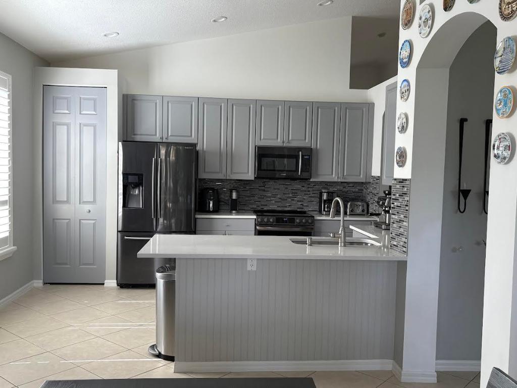 AVALON ESTATES - Residential