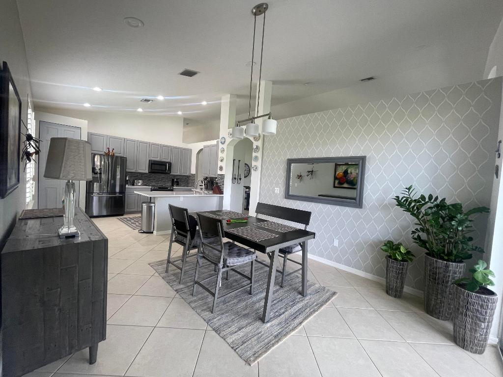 AVALON ESTATES - Residential