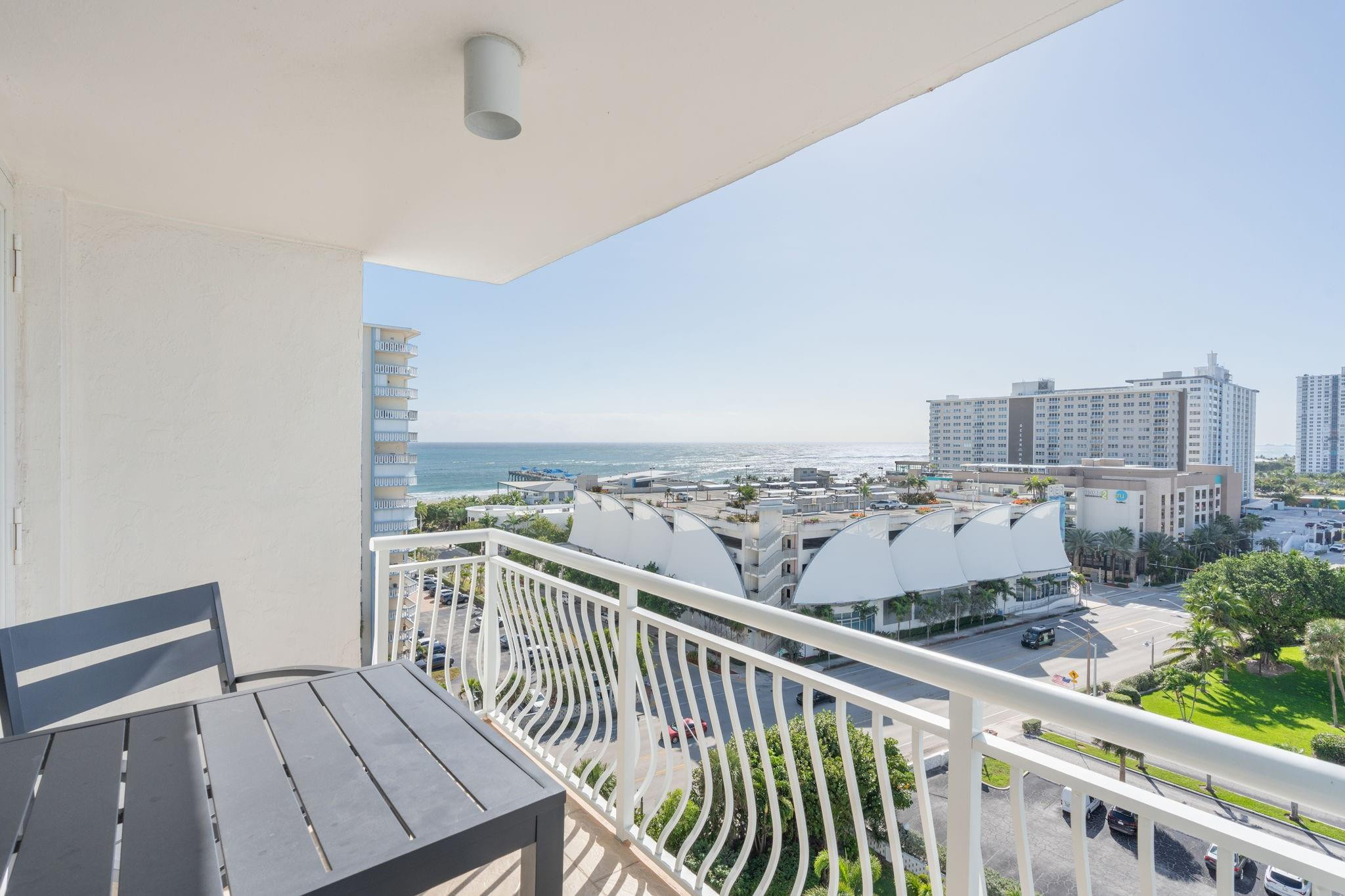 301 N Ocean Boulevard 1104