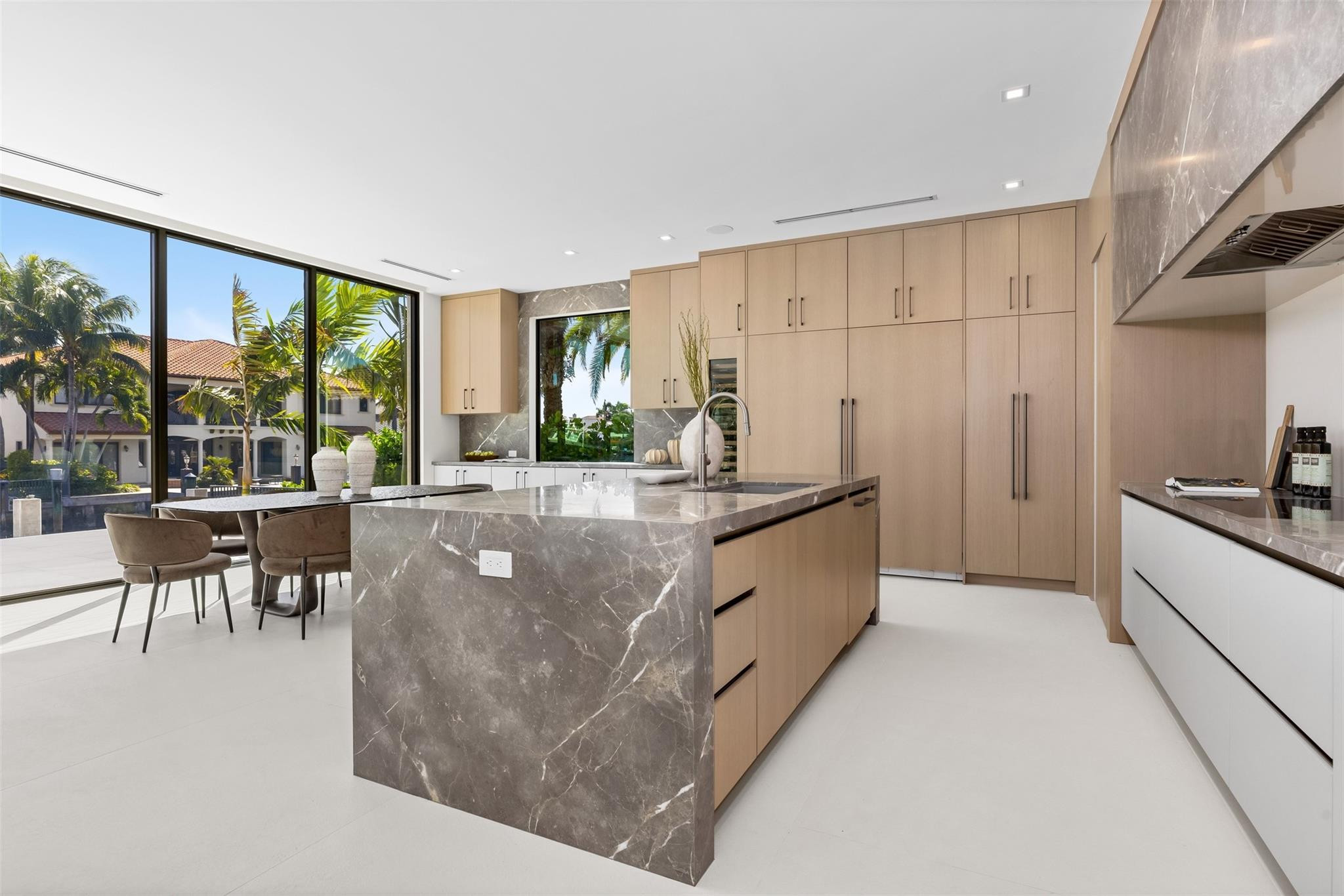 CORAL RIDGE COUNTRY CLUB - Residential