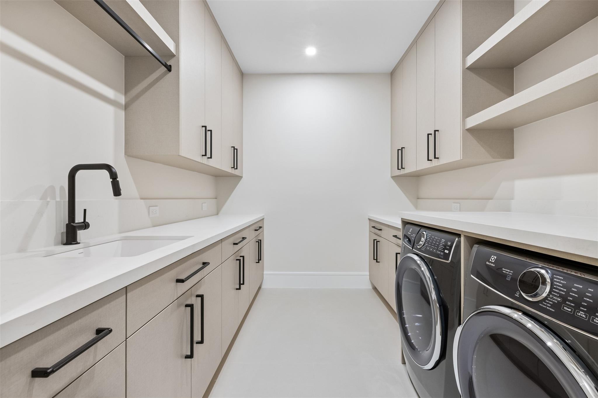 CORAL RIDGE COUNTRY CLUB - Residential