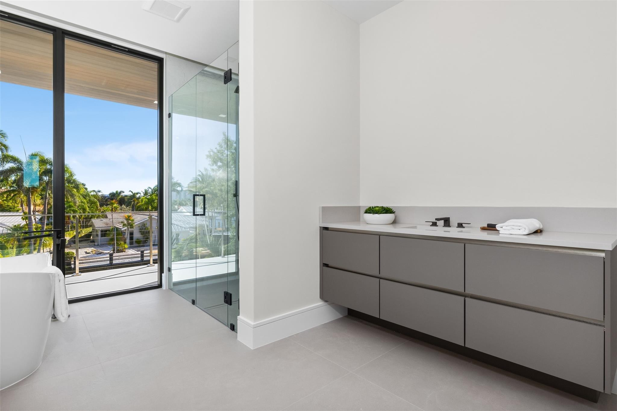 CORAL RIDGE COUNTRY CLUB - Residential