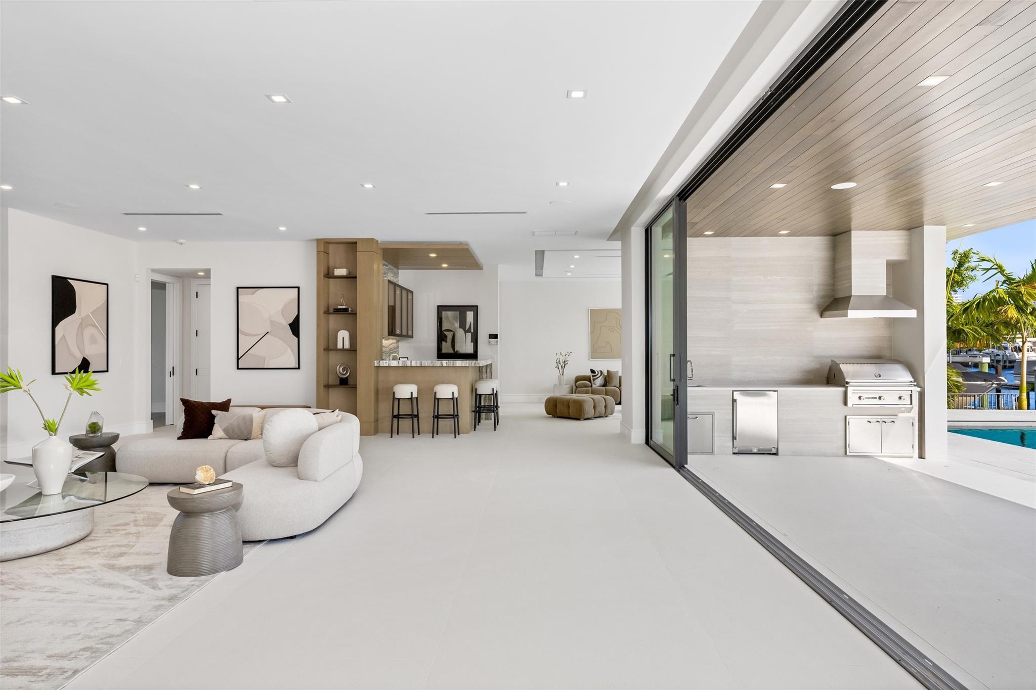 CORAL RIDGE COUNTRY CLUB - Residential