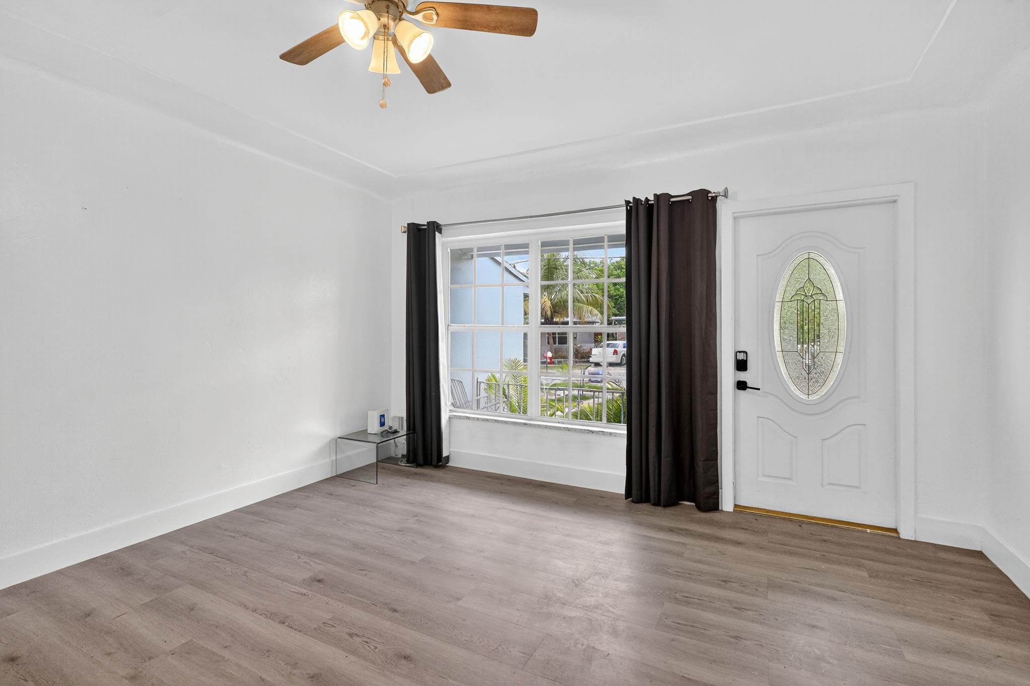 EDISON HEIGHTS SEC D - Residential Lease