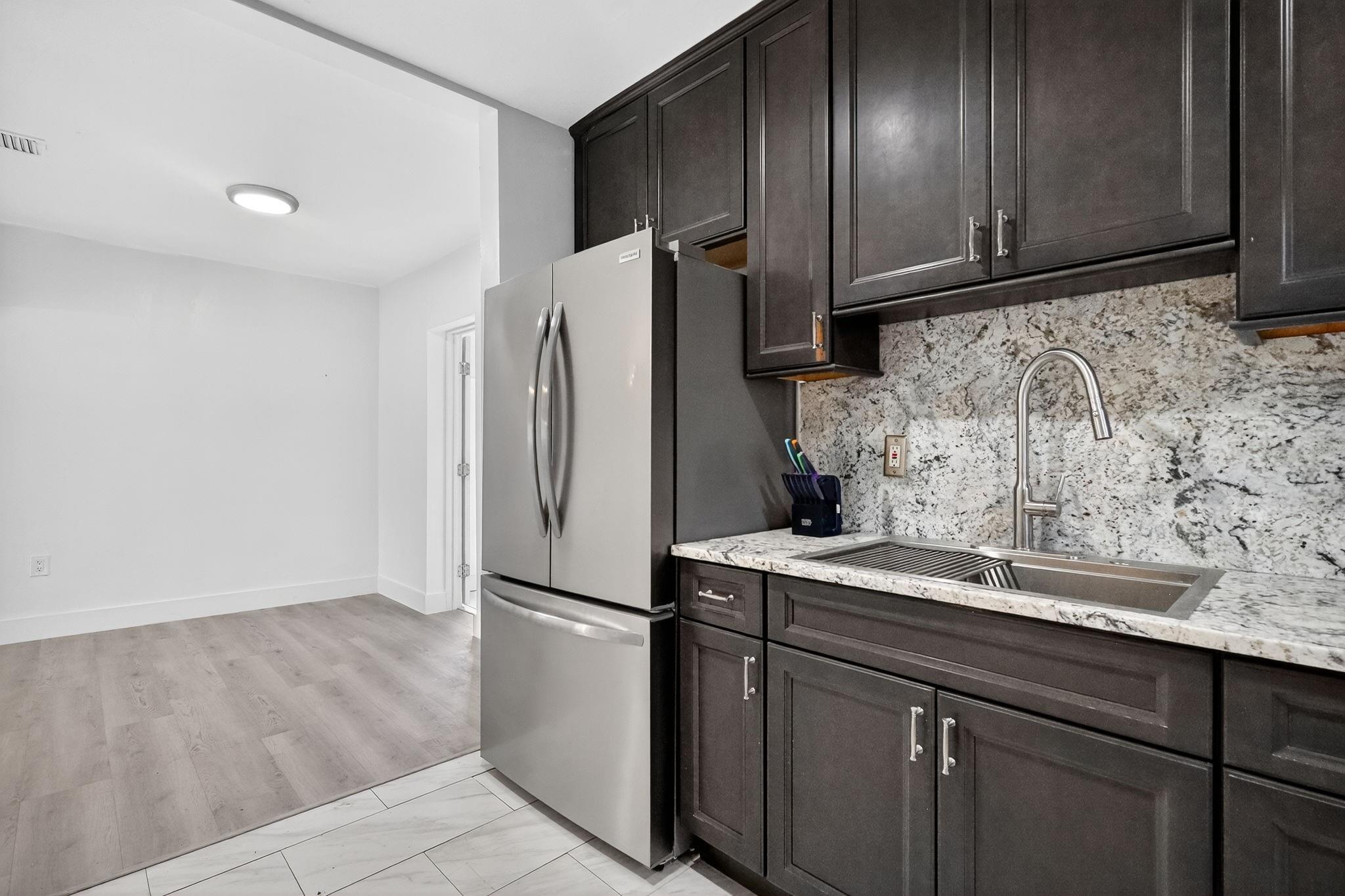 EDISON HEIGHTS SEC D - Residential Lease