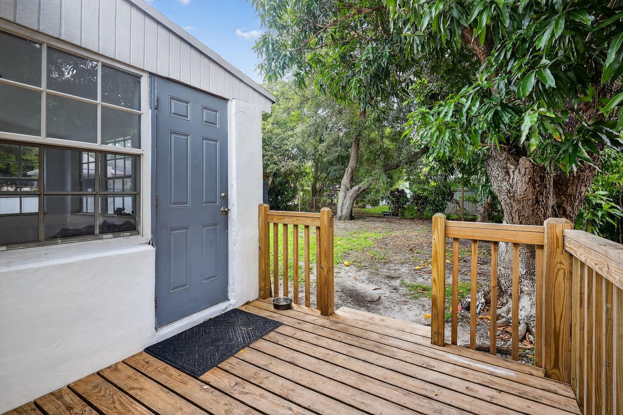 EDISON HEIGHTS SEC D - Residential Lease