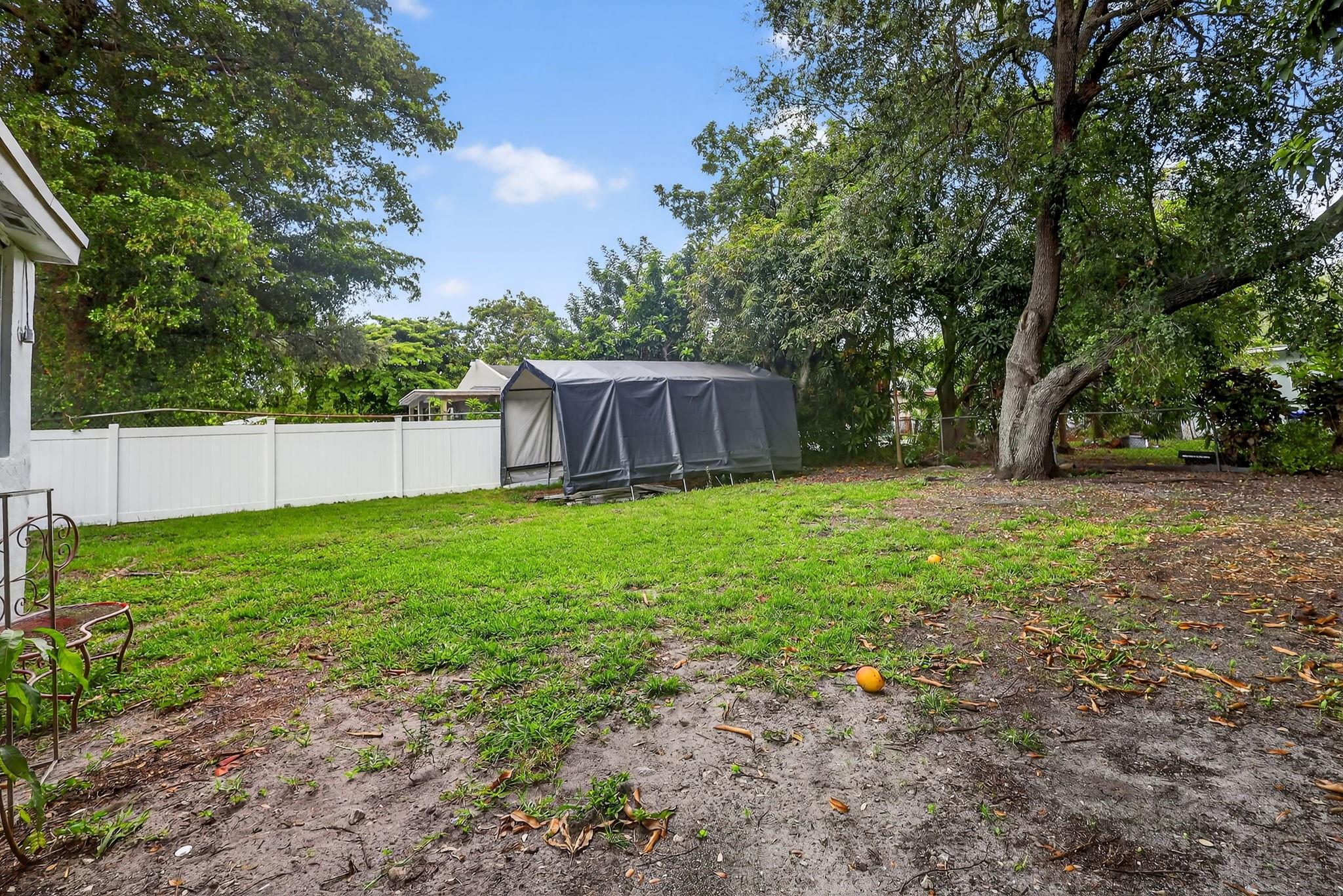 EDISON HEIGHTS SEC D - Residential Lease