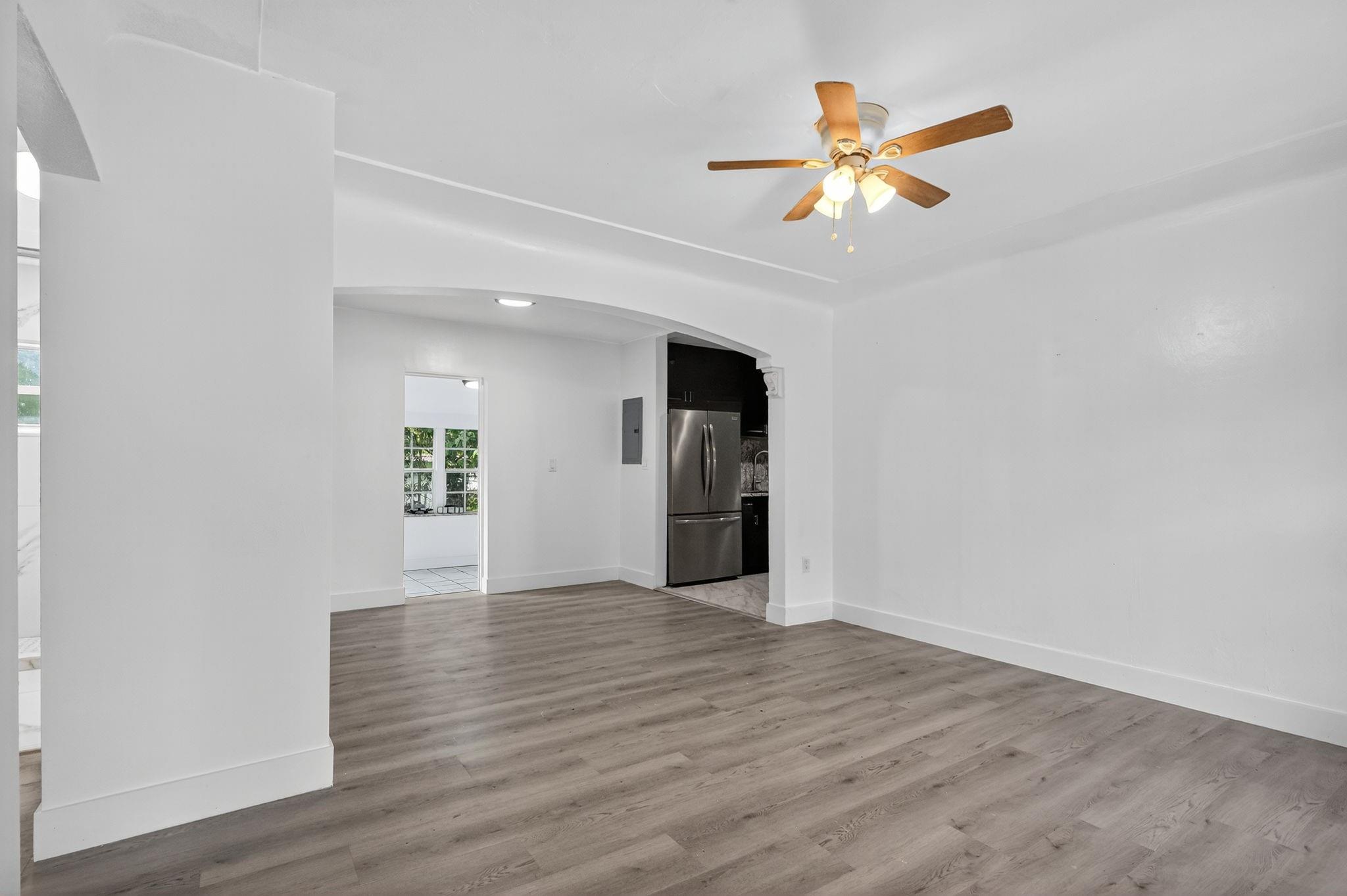 EDISON HEIGHTS SEC D - Residential Lease