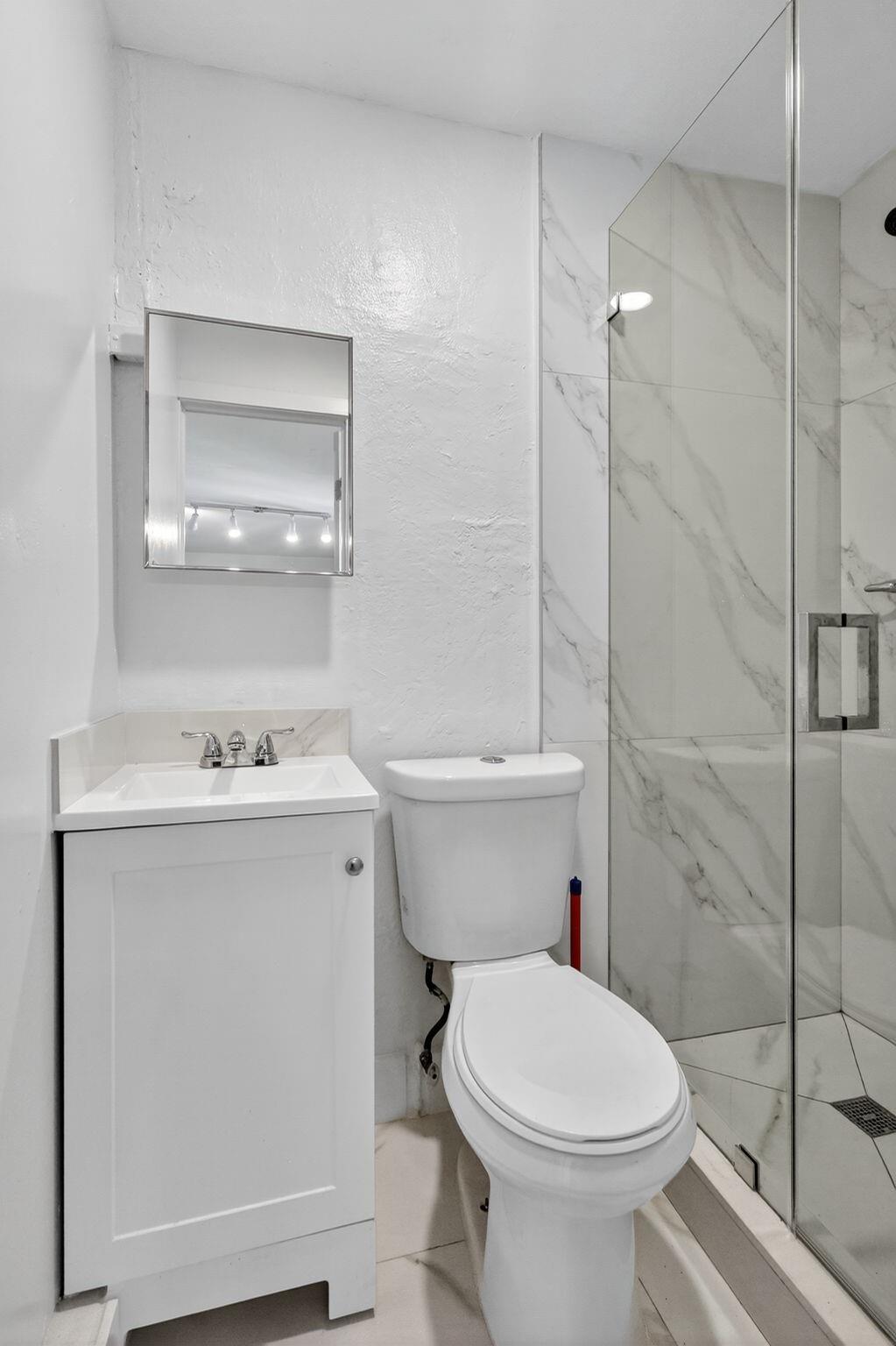EDISON HEIGHTS SEC D - Residential Lease