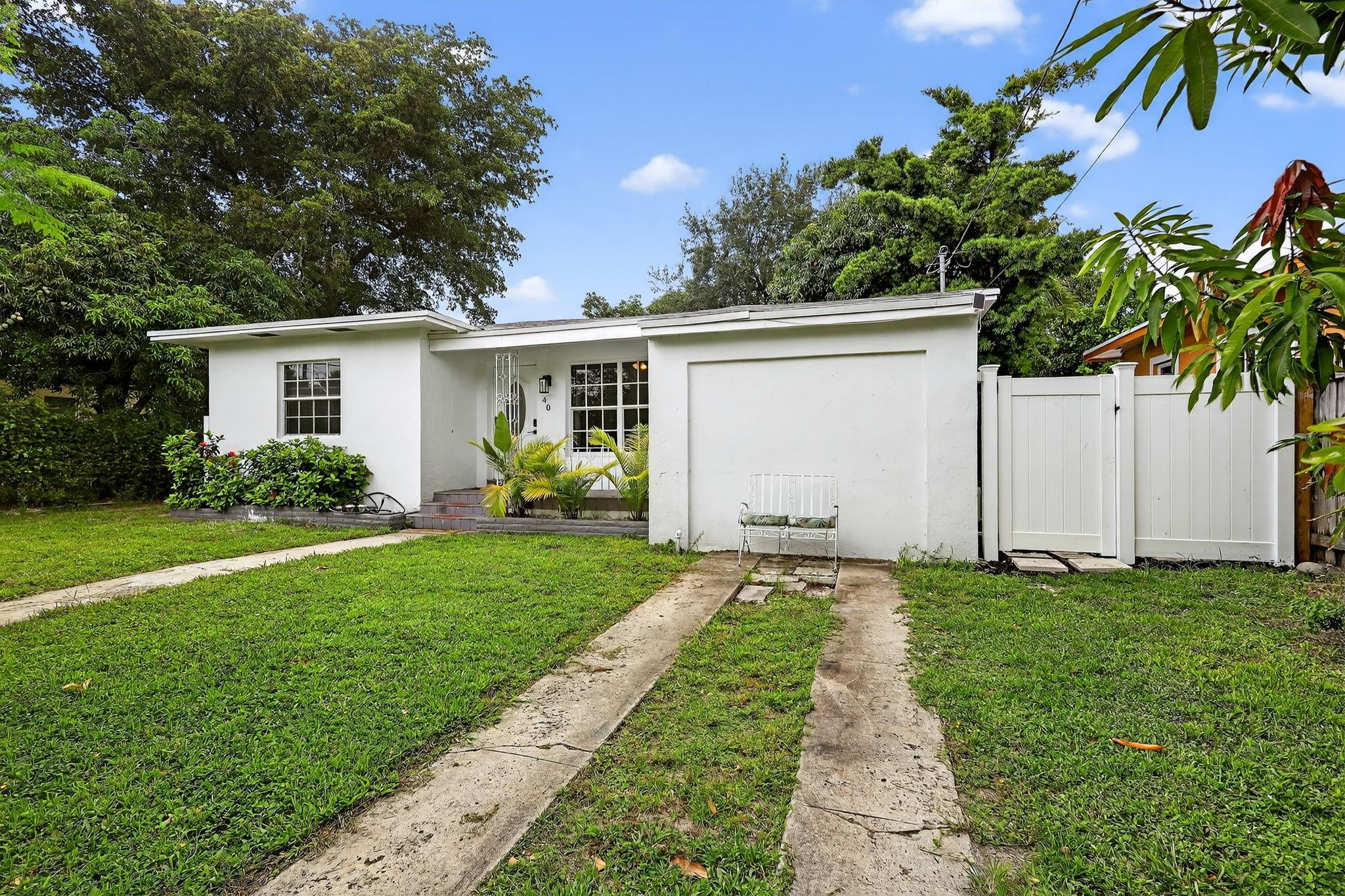 EDISON HEIGHTS SEC D - Residential Lease