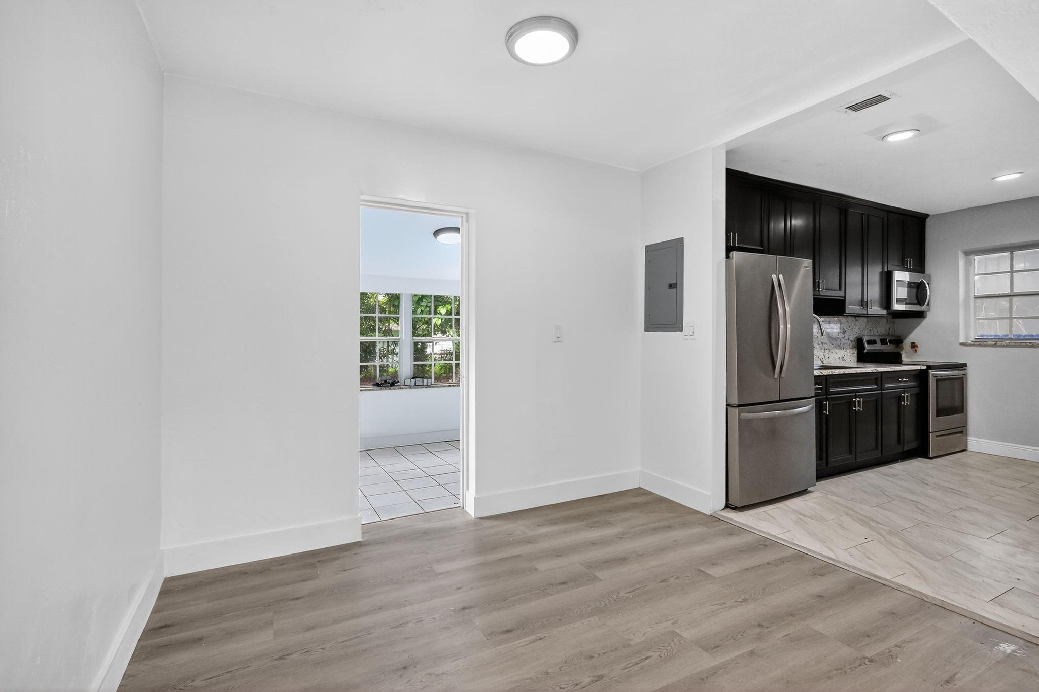 EDISON HEIGHTS SEC D - Residential Lease