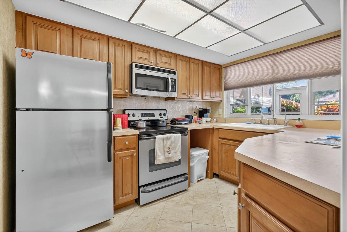 TAMBERLANE 3 CONDO - Residential