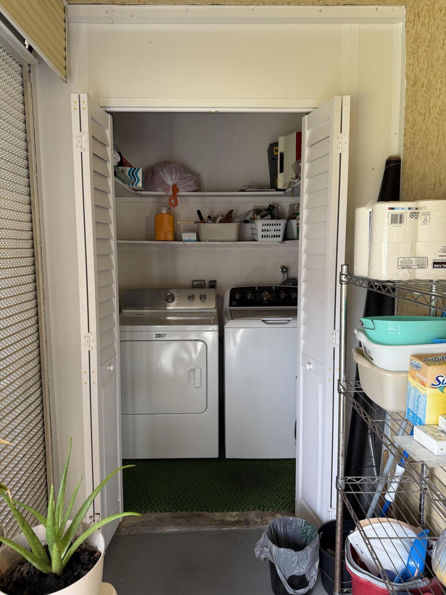 KINGS POINT BURGUNDY CONDOS - Residential