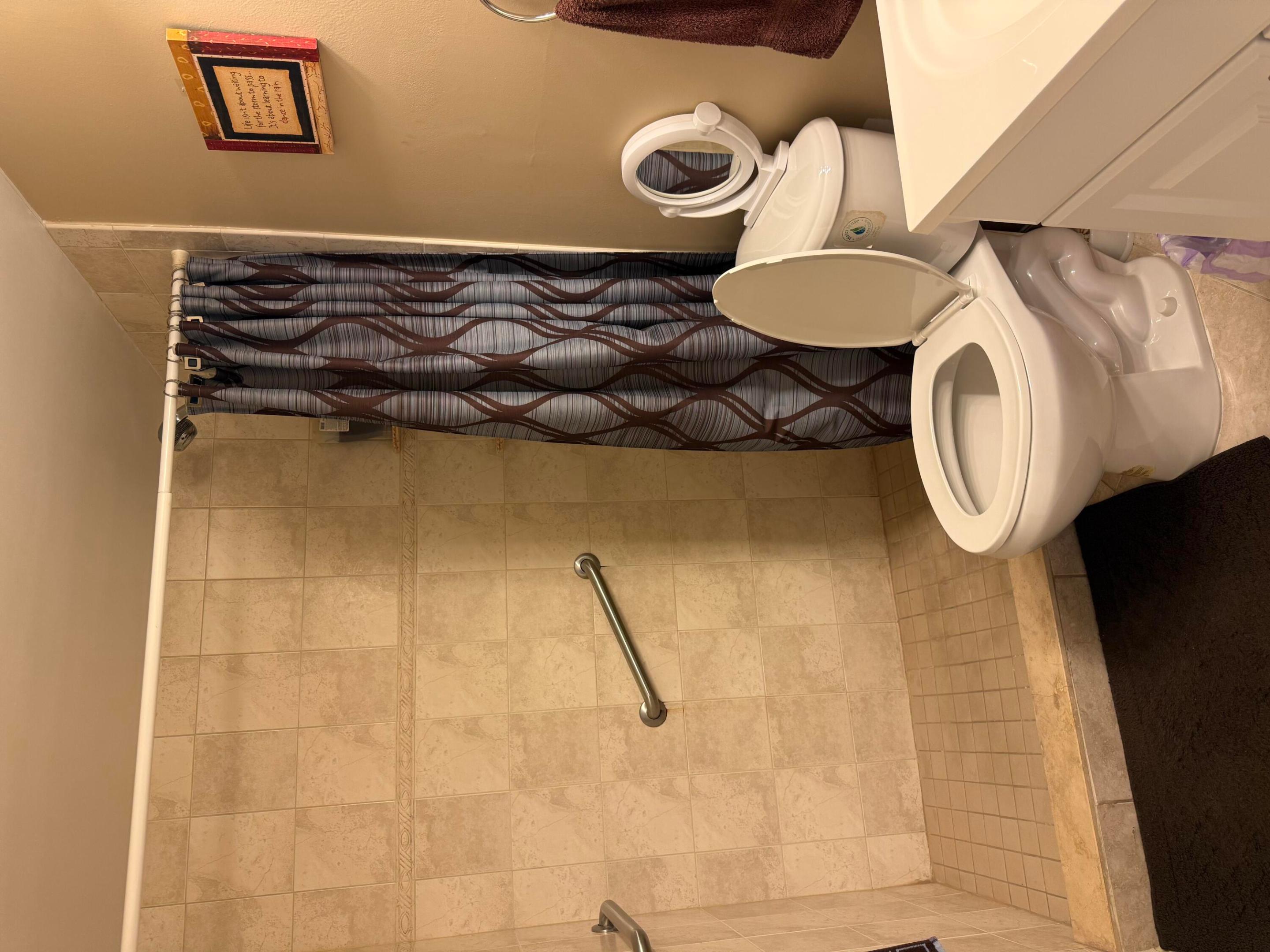 KINGS POINT BURGUNDY CONDOS - Residential