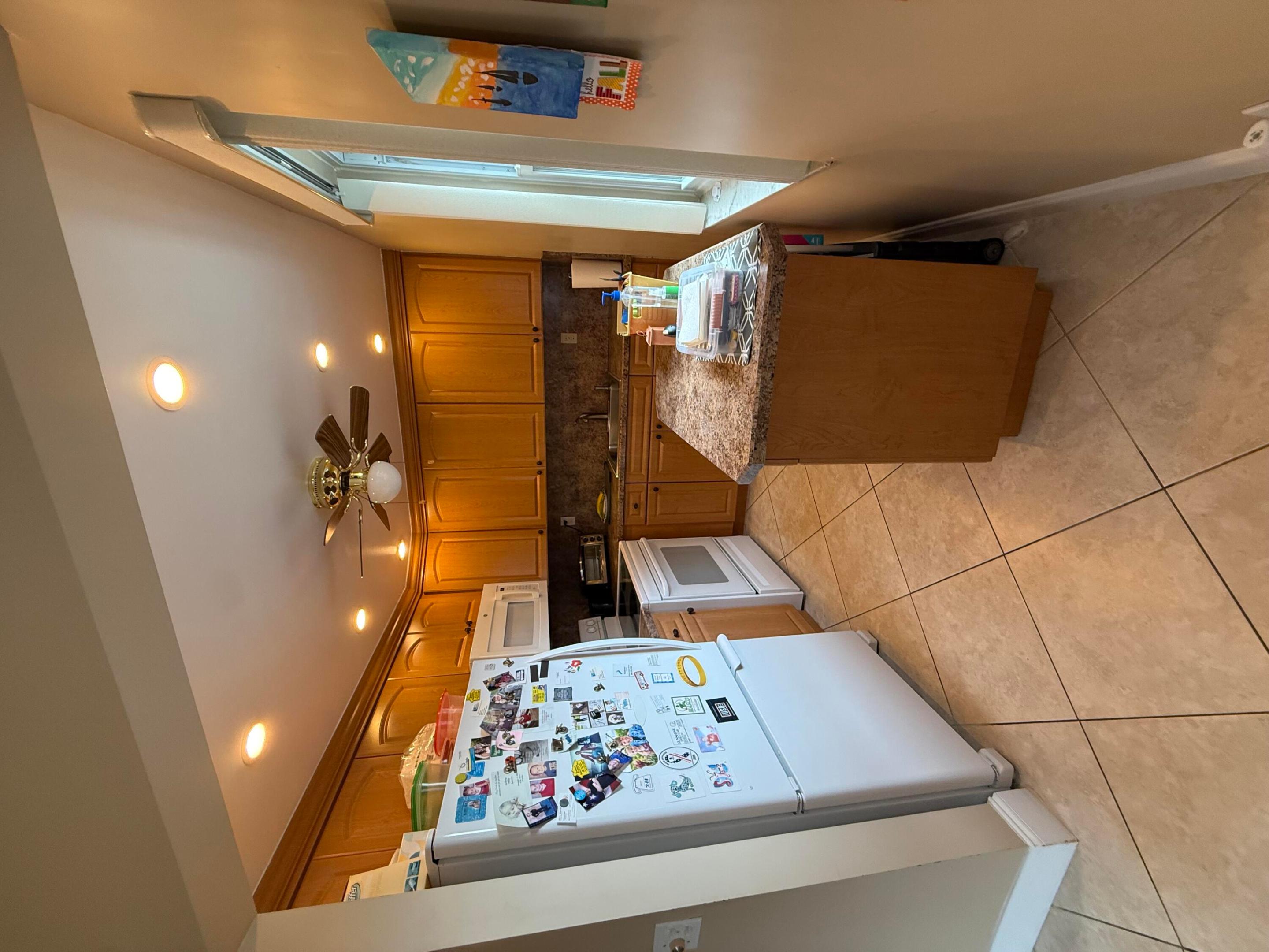 KINGS POINT BURGUNDY CONDOS - Residential