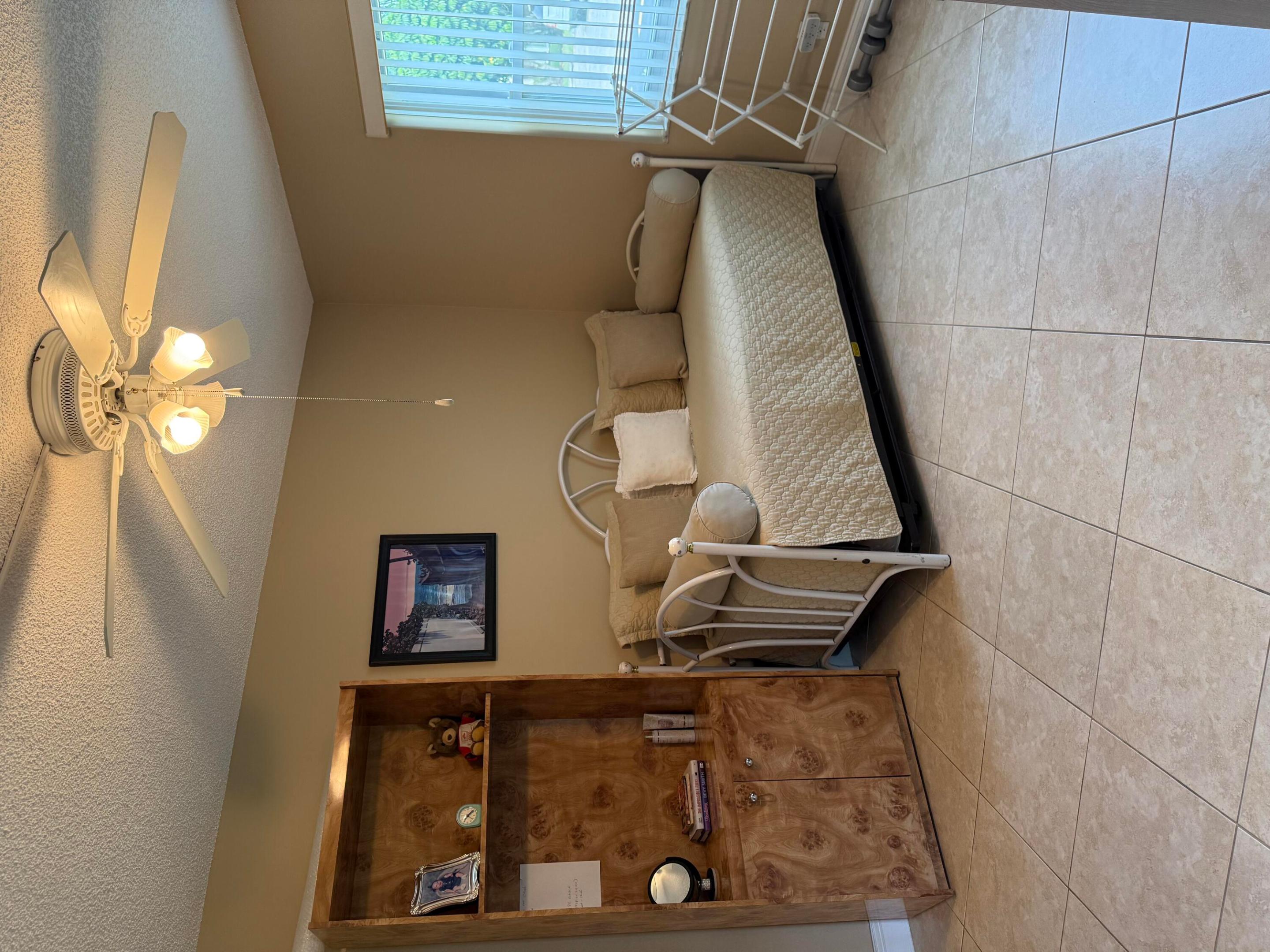 KINGS POINT BURGUNDY CONDOS - Residential