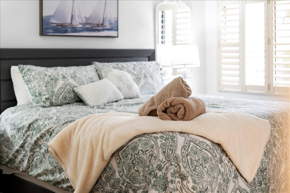 SEA RISE CONDO - Residential Lease