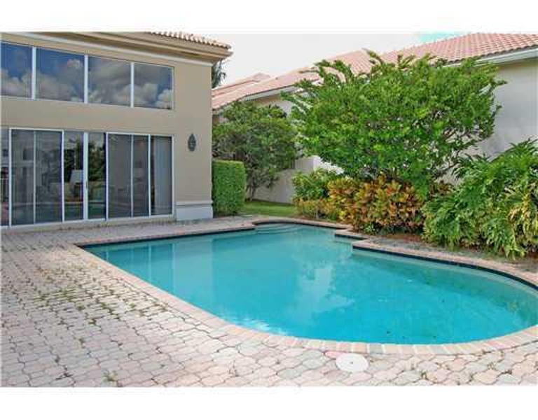 7041 Mallorca Crescent