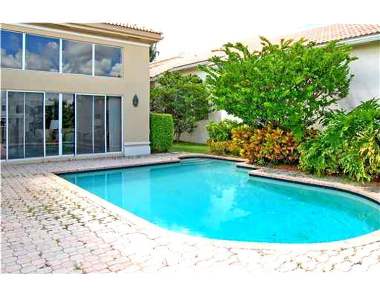 7041 Mallorca Crescent