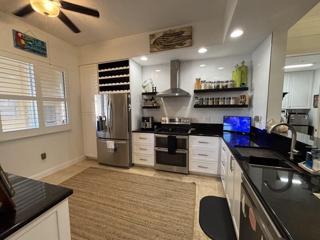 Photo of 8 Harbour Isle Drive E #104, Fort Pierce, FL 34949 (MLS # R11134691)