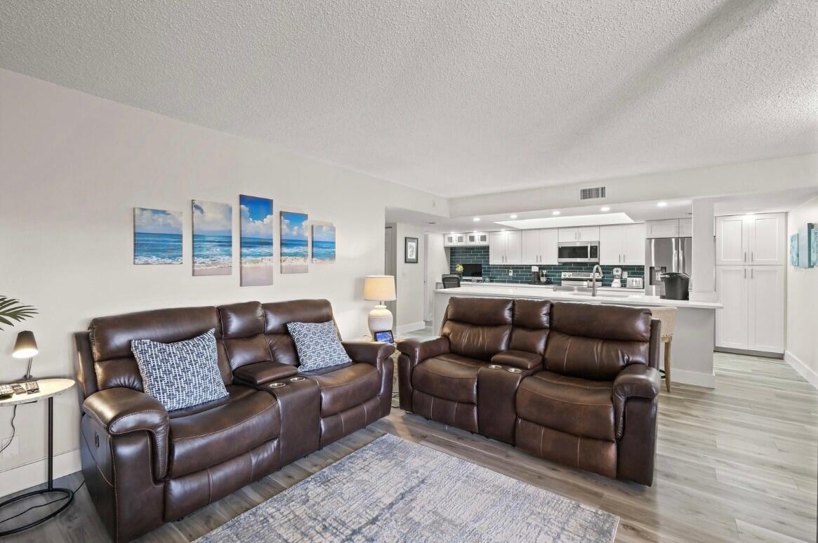 LAVERS DELRAY RACQUET CLUB CONDO - Residential