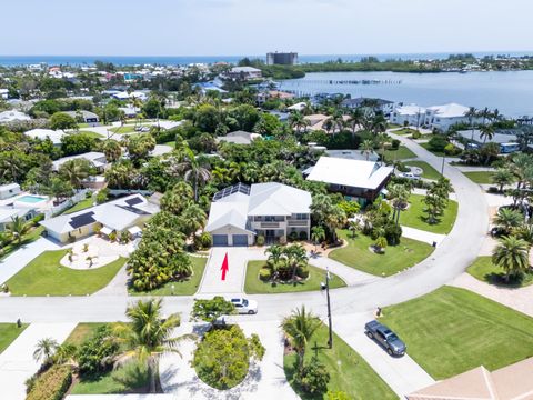 Photo of 1606 Thumb Point Drive, Fort Pierce, FL 34949 (MLS # B26055426)