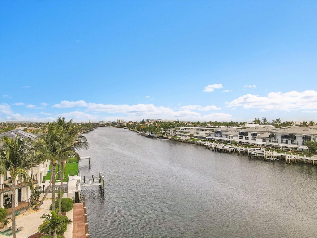 1536 SE 15th Court 310