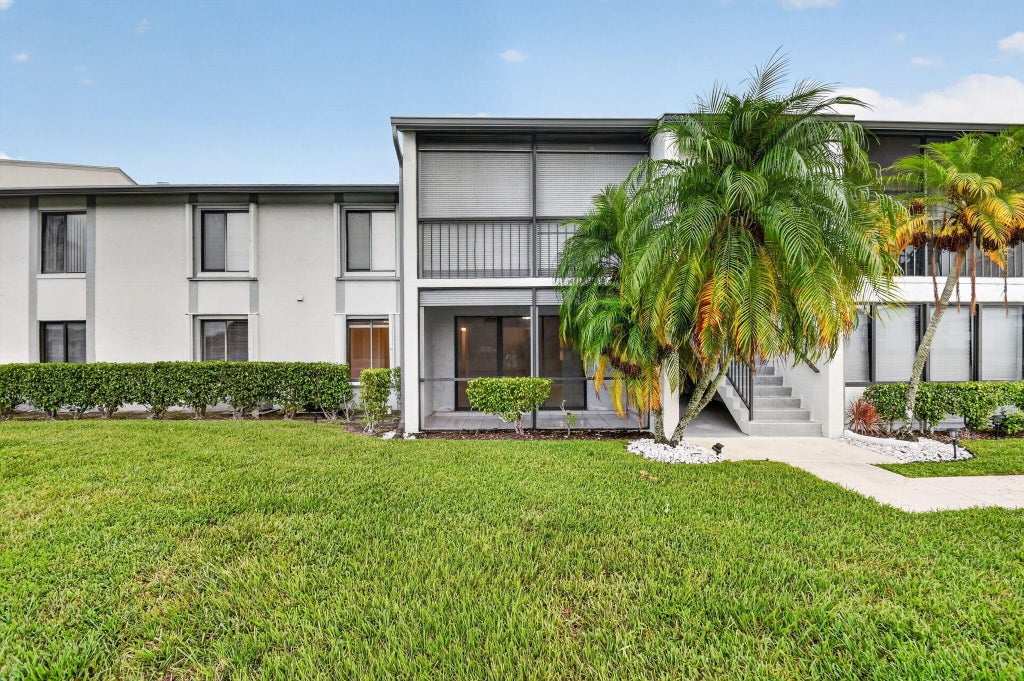 Photo of 1002 GREEN PINE Boulevard #C1, West Palm Beach, FL 33409 (MLS # B26073497)