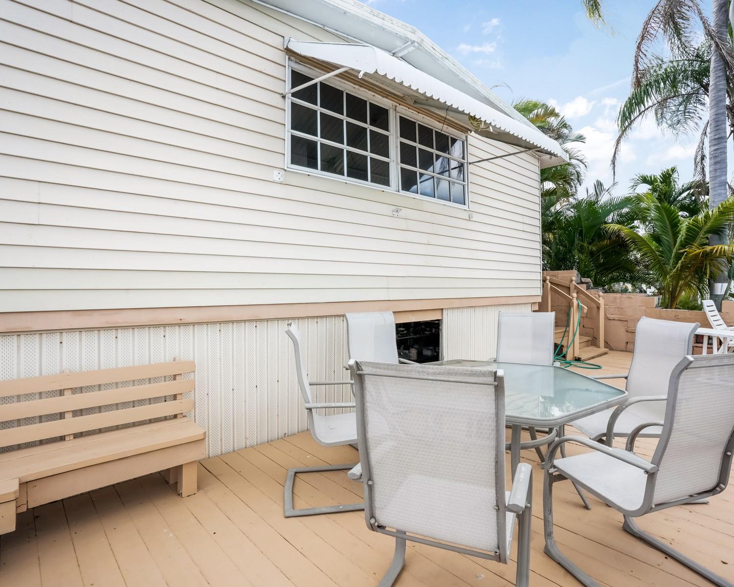 RAVENSWOOD ESTATES & MARI - Residential