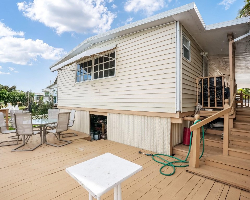 RAVENSWOOD ESTATES & MARI - Residential