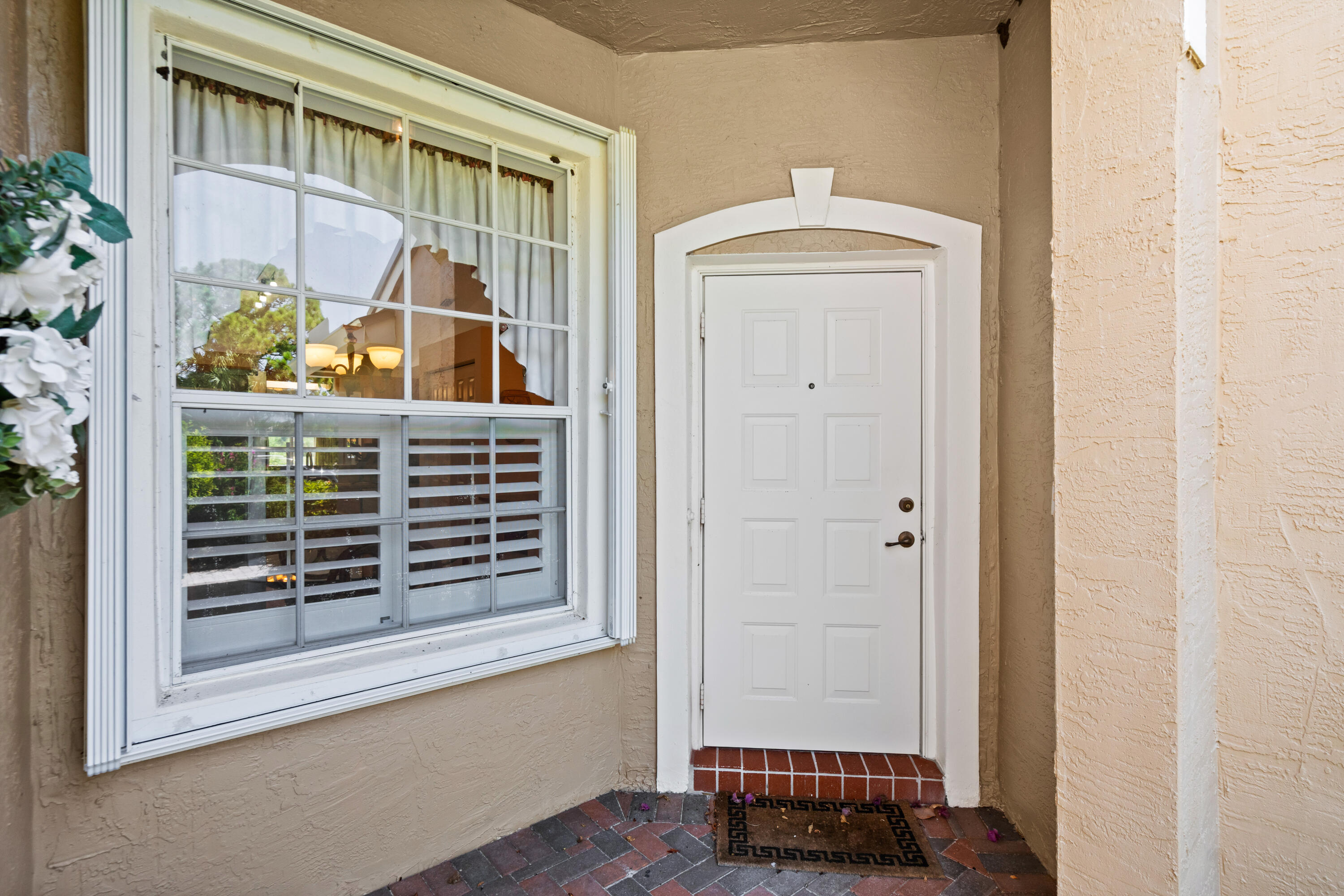 611 NW BROKEN OAK Trail