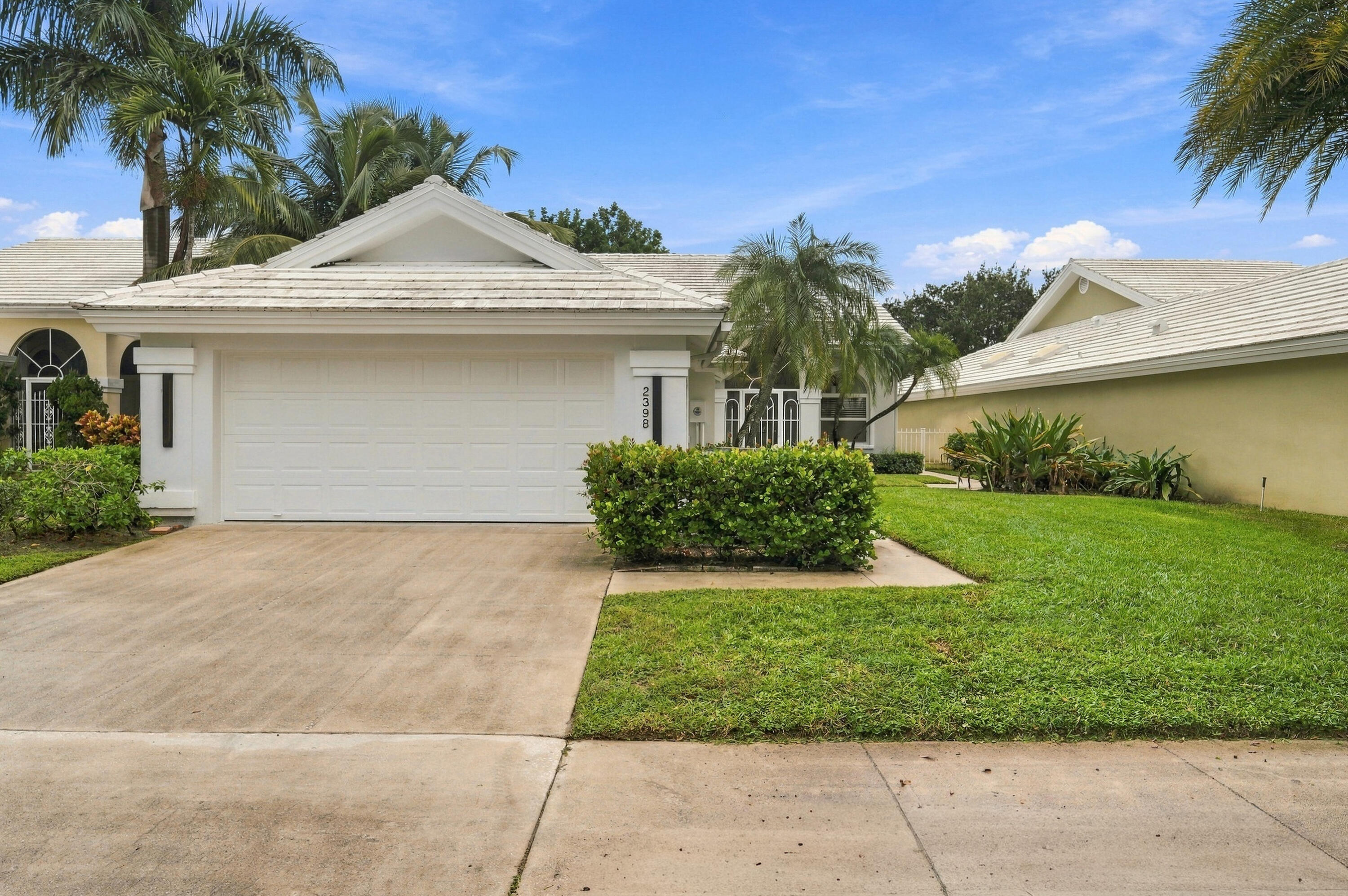 2398 Saratoga Bay Drive