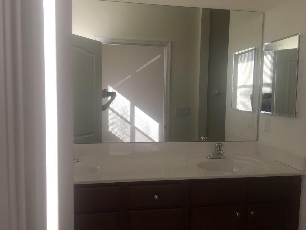 RIVER MARINA - Residential Lease