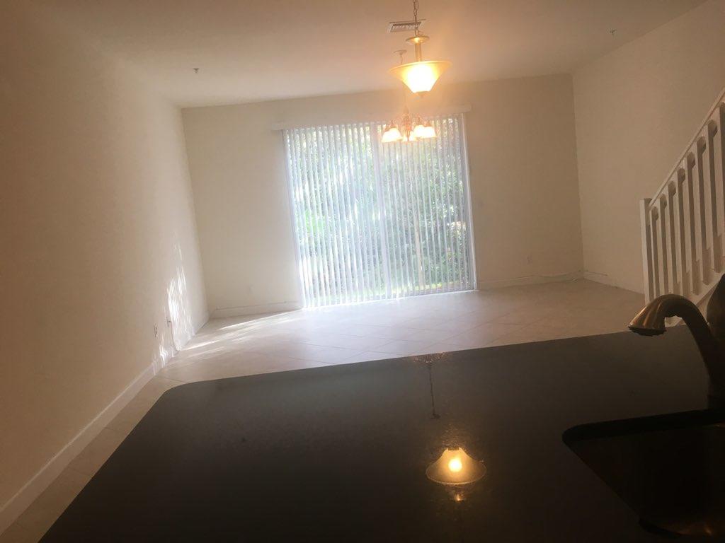 RIVER MARINA - Residential Lease