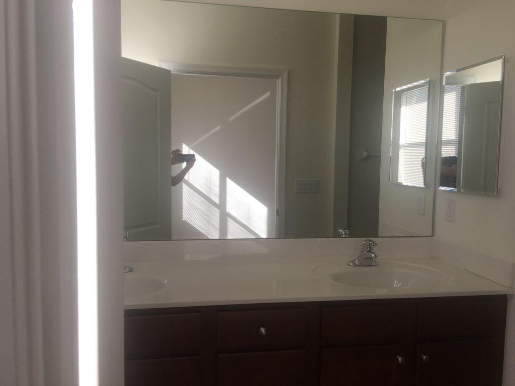 RIVER MARINA - Residential Lease