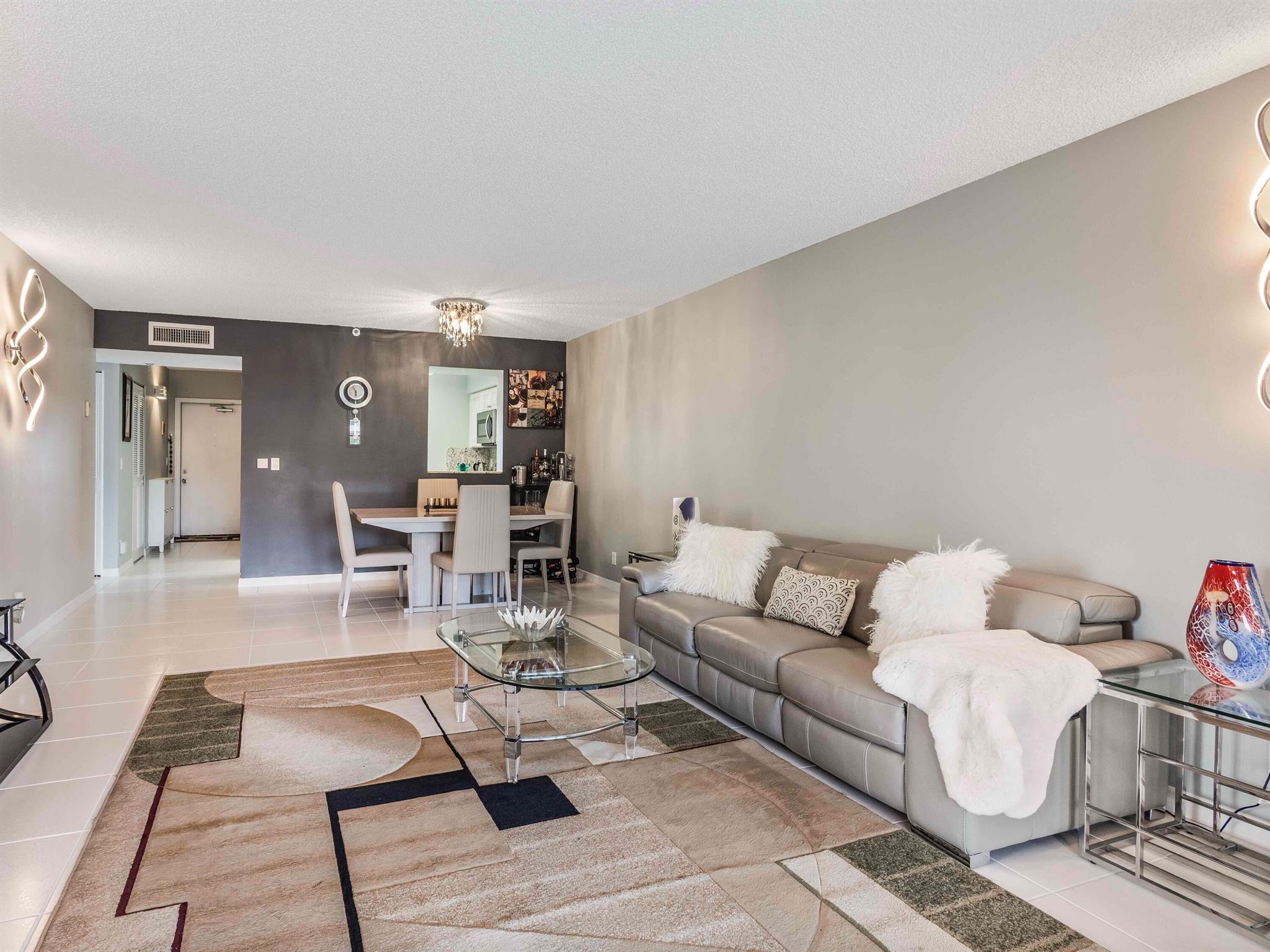 VILLAGES OF ORIOLE BONAIR - Residential Lease