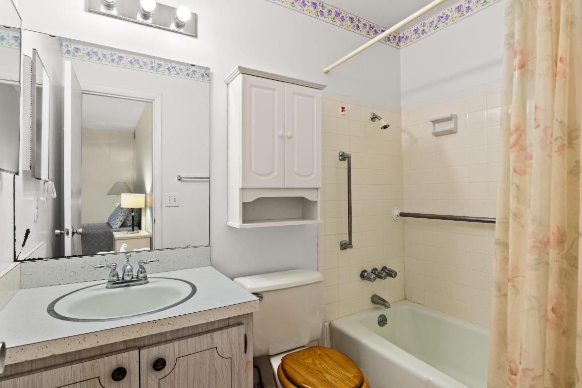 VISTA HARBOR CONDO BLDGS M-T - Residential