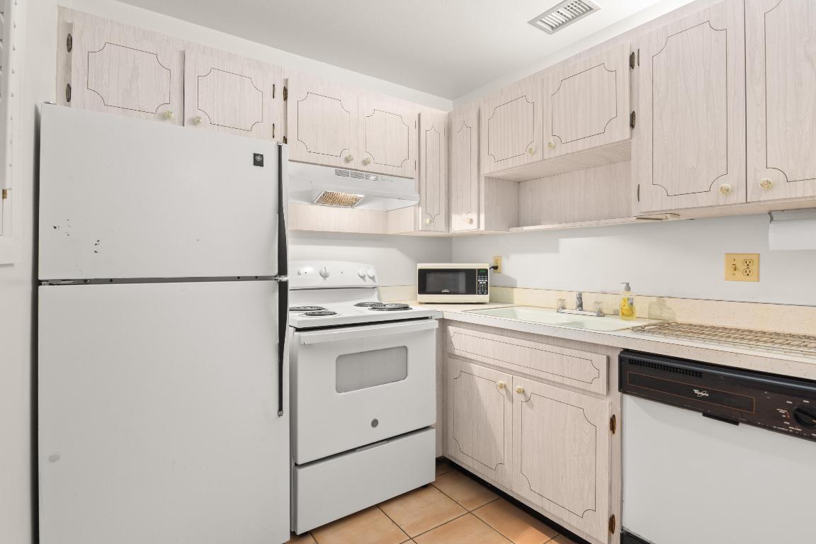 VISTA HARBOR CONDO BLDGS M-T - Residential