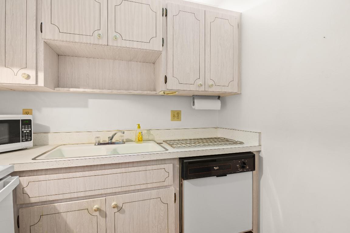 VISTA HARBOR CONDO BLDGS M-T - Residential